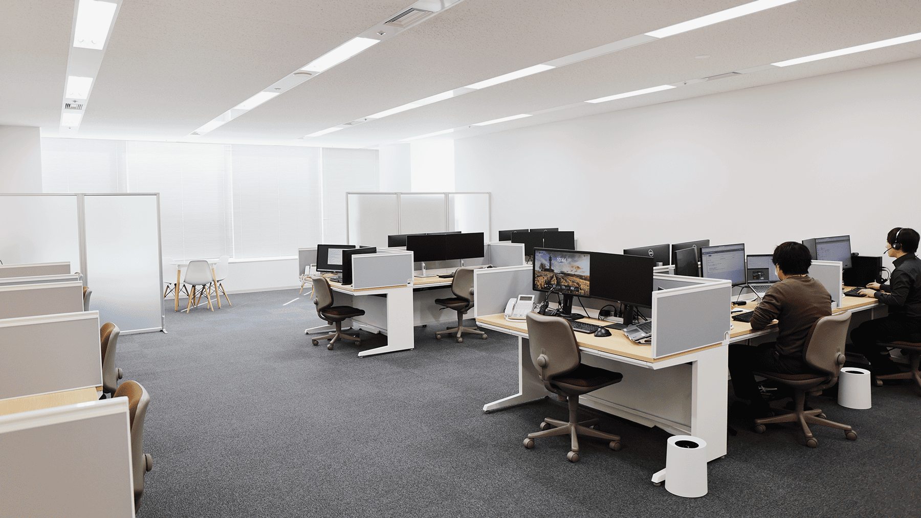 静岡コンタクトオフィス内の写真